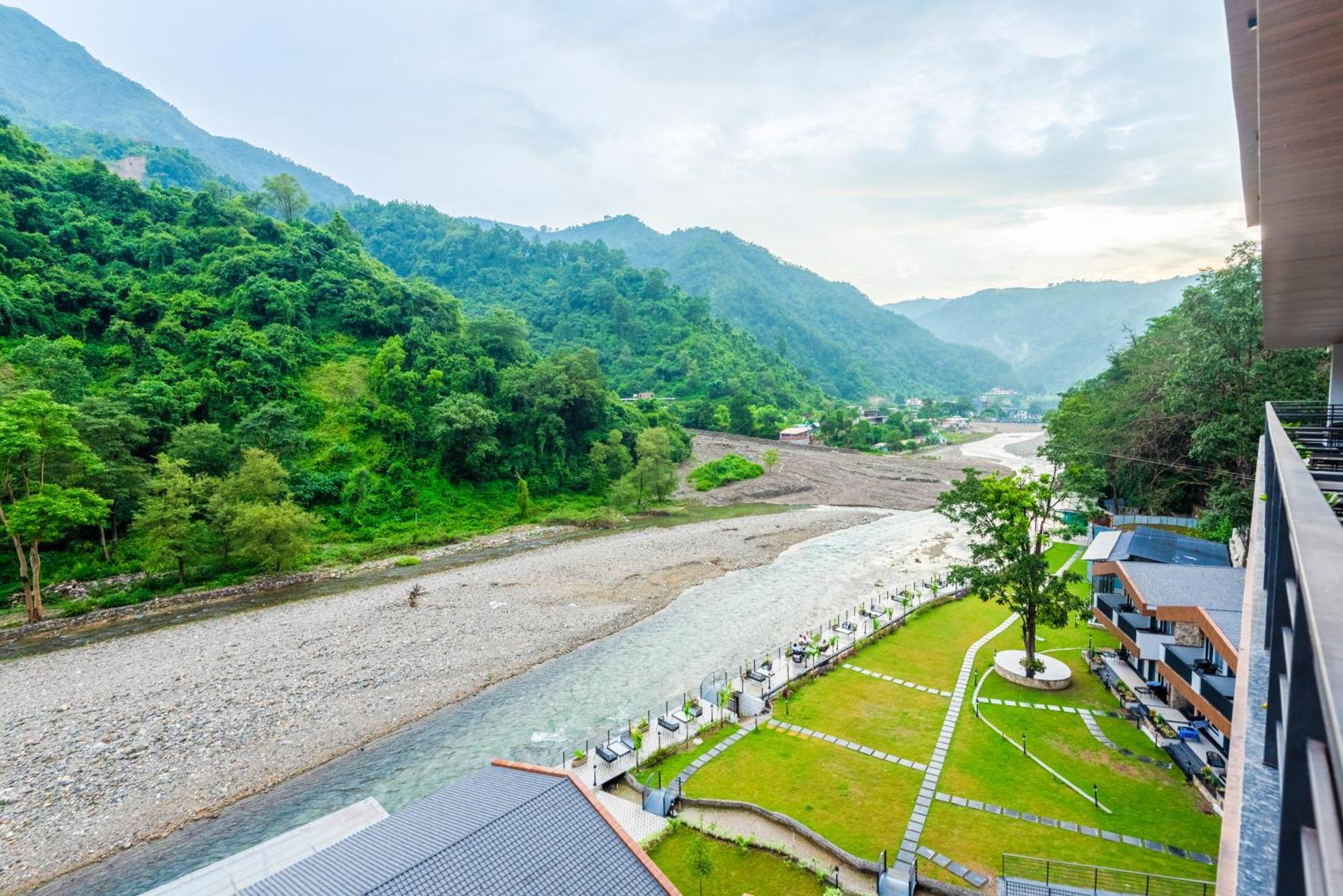 Dls Divine River Resort And Spa, Rishīkesh Zewnętrze zdjęcie