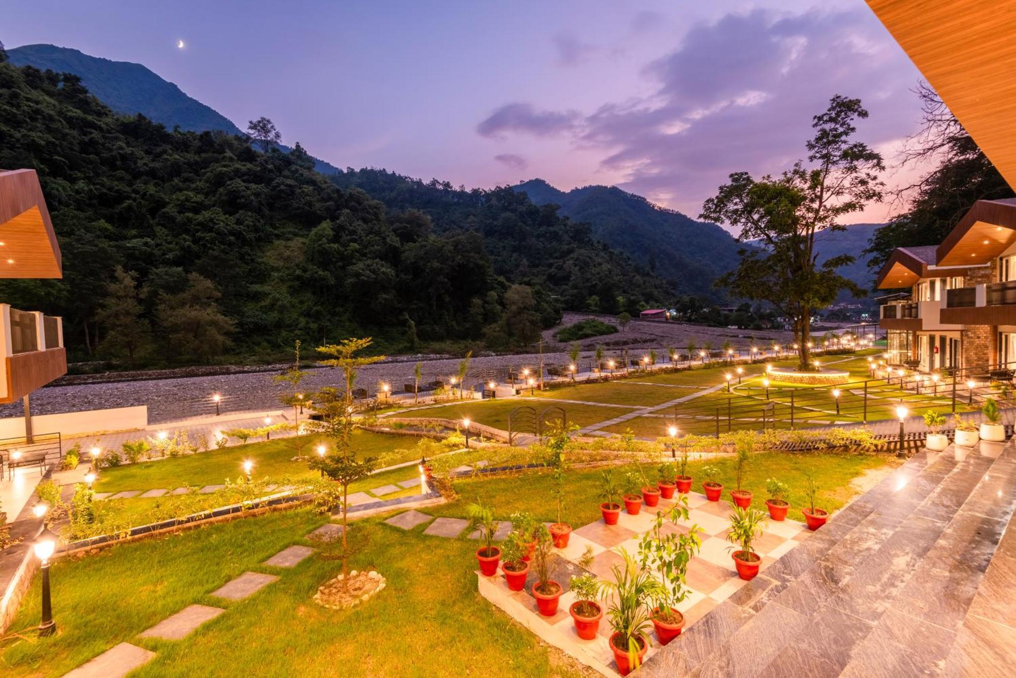 Dls Divine River Resort And Spa, Rishīkesh Zewnętrze zdjęcie